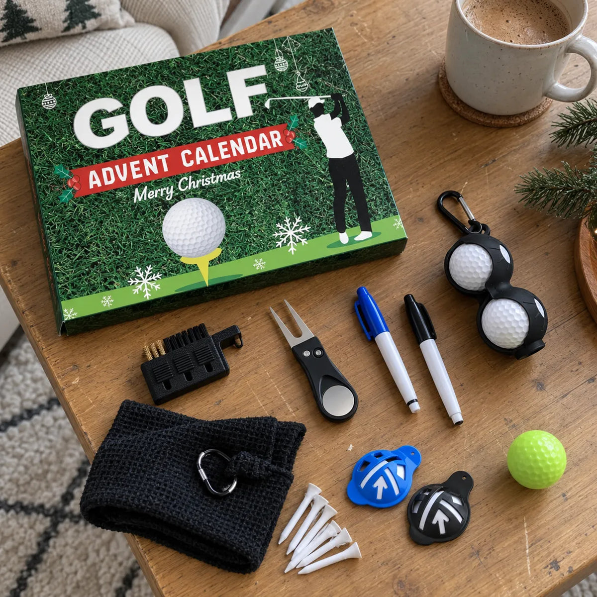 Golfkalendern på ett ekbord med handduk, klubbborste, greenlagare, pennor, linjemarkörer och bollhållare