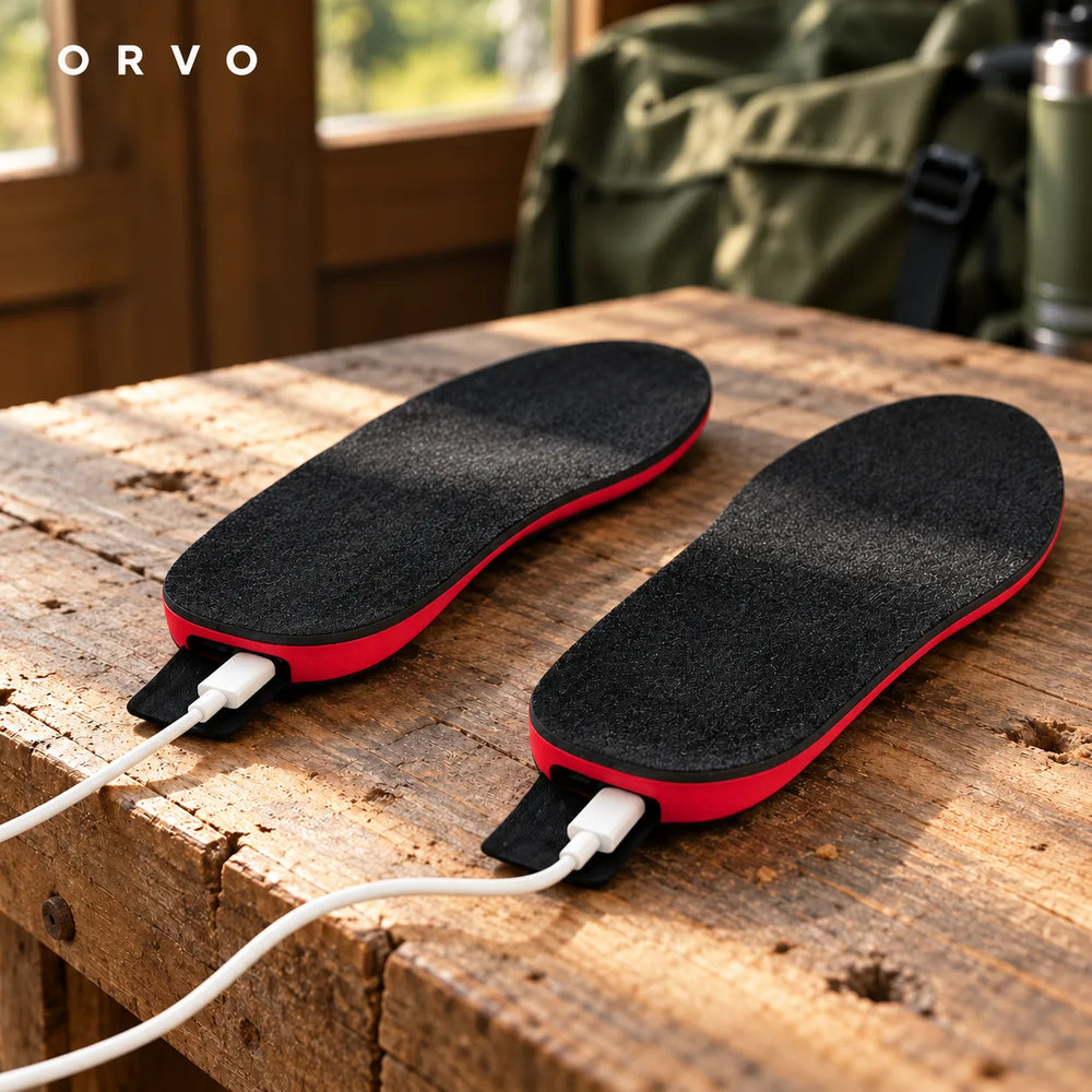 Oplades via USB ved hælen